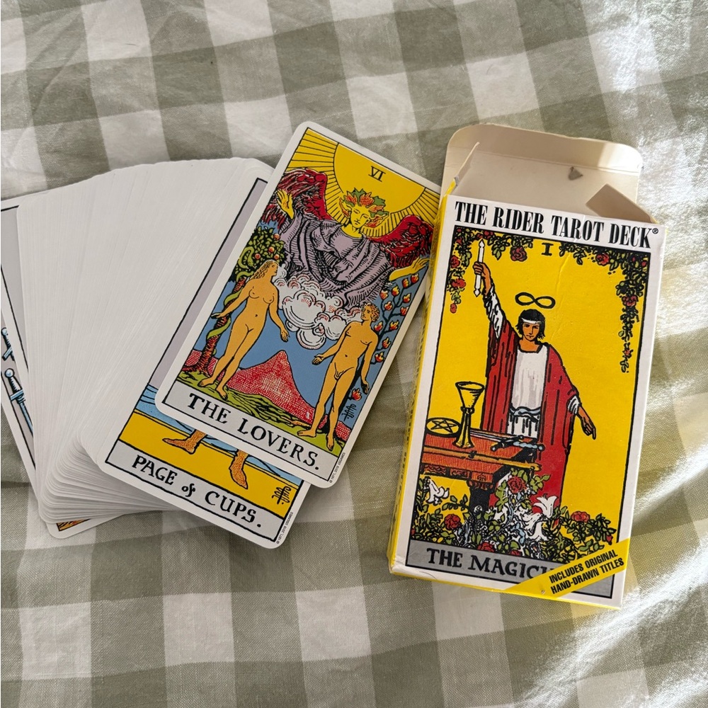 Riders by Lee Vibrant Tarot Card Set